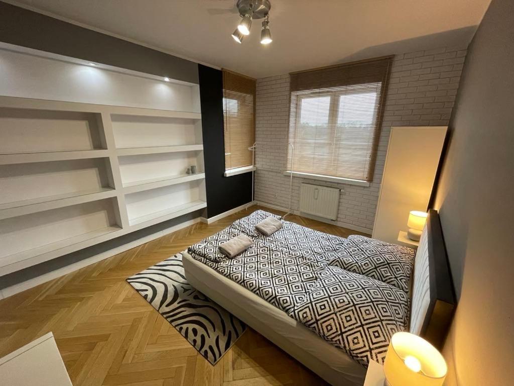 6 Pietro Apartment